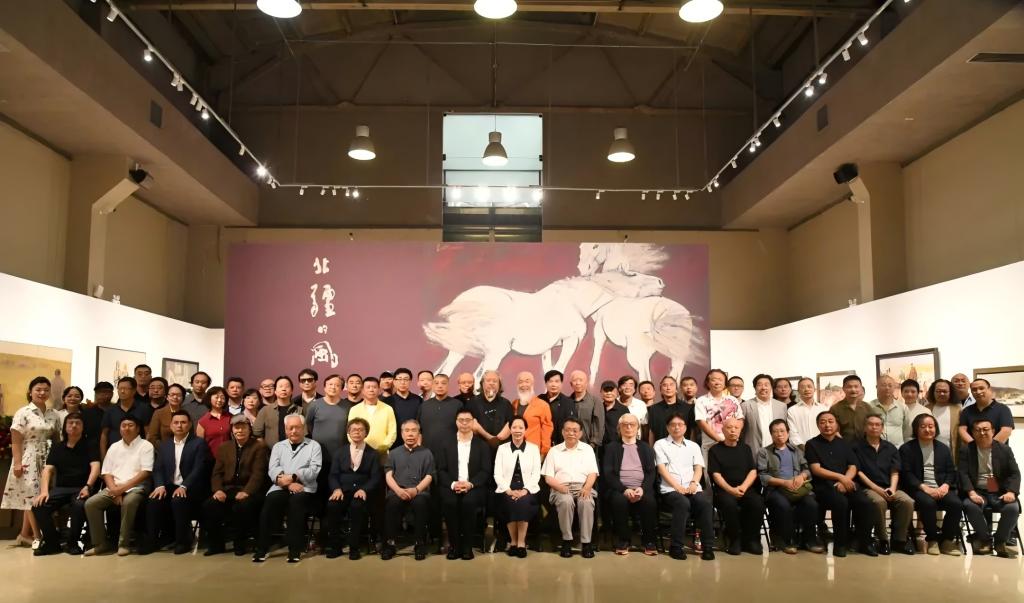 “‘北疆的风’——世界杯官方网站教师油画、雕塑作品展”在京开展